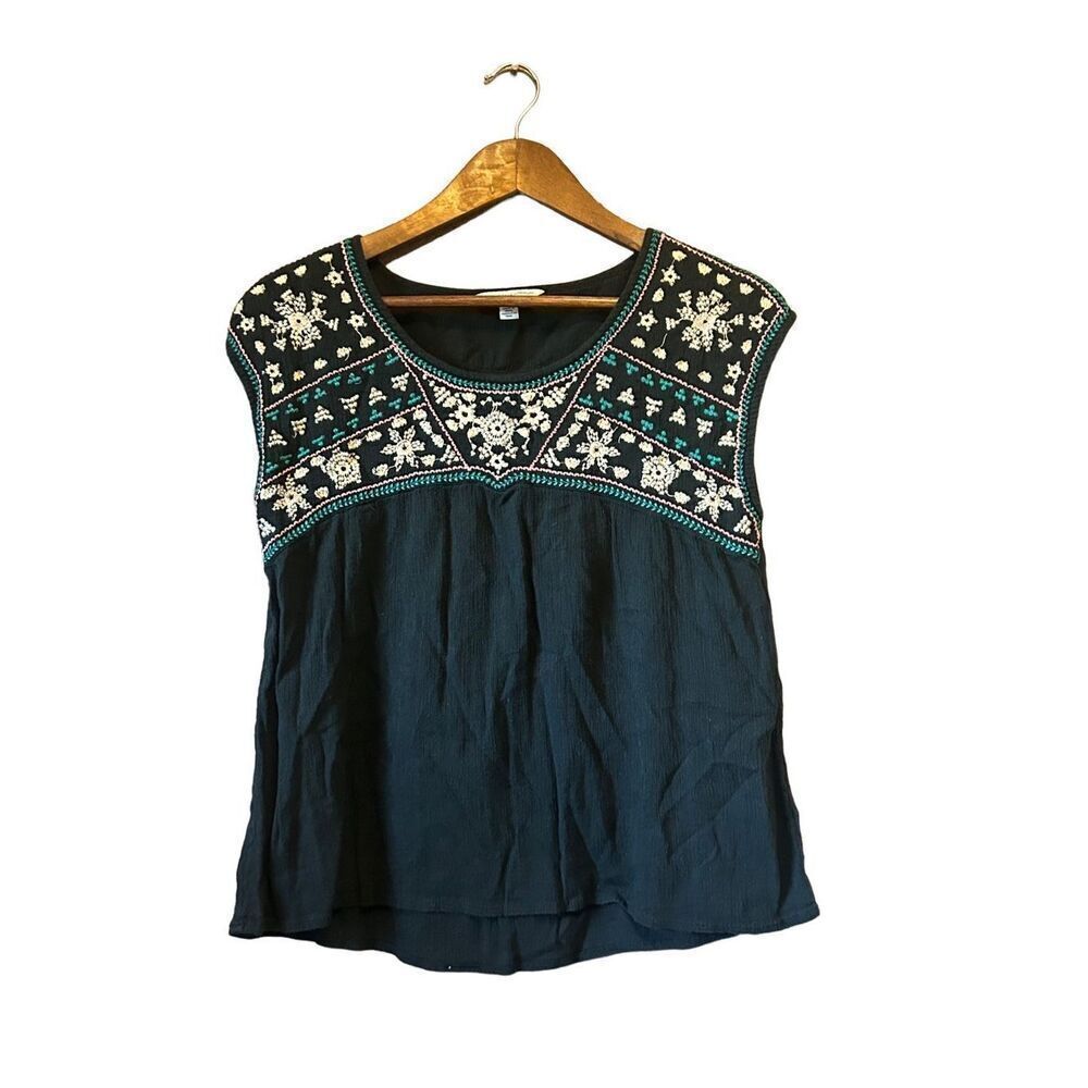 American Eagle Outfitters Embroidered Sleeveless Top Size M Black